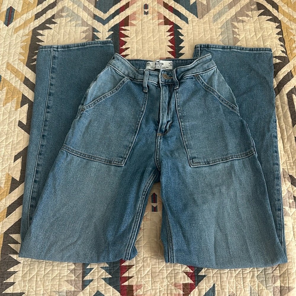 Hollister 00L curvy ultra high-rise Dad Jean.